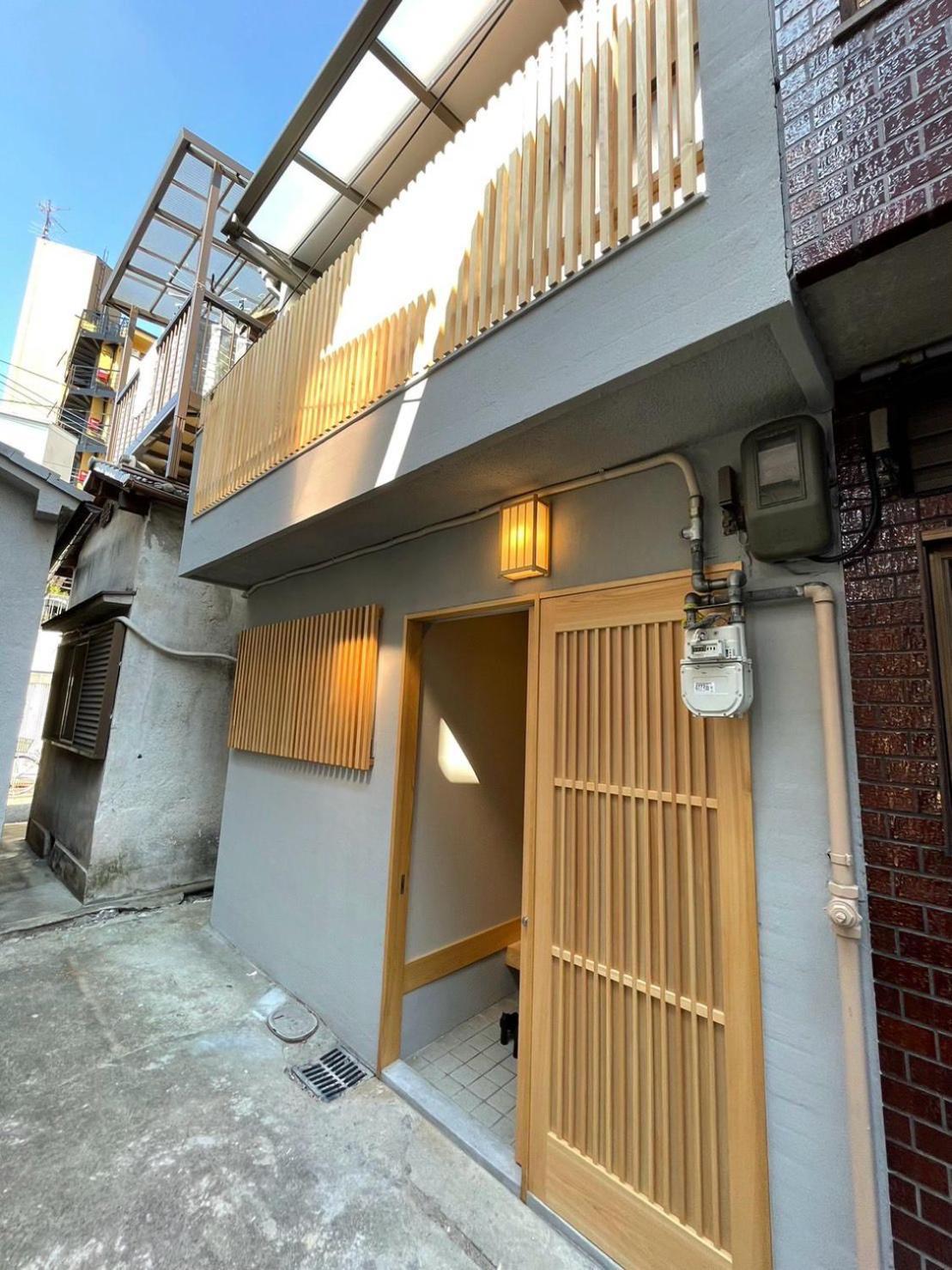 Tamatsukan 玉津館, Kansai Airport 關西空港 57 Mins, Namba 6 Mins, Nihonbashi 4 Mins, Universal Studio 37 Mins, Nara 30 Mins, Walk Jr Tsuruhashi 7 Mins, Early Check In أوساكا المظهر الخارجي الصورة